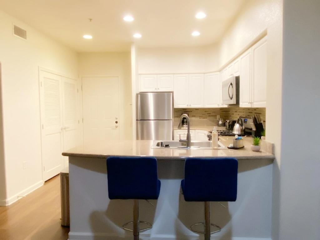 Luxury Avenue Apartment Сан Диего Екстериор снимка